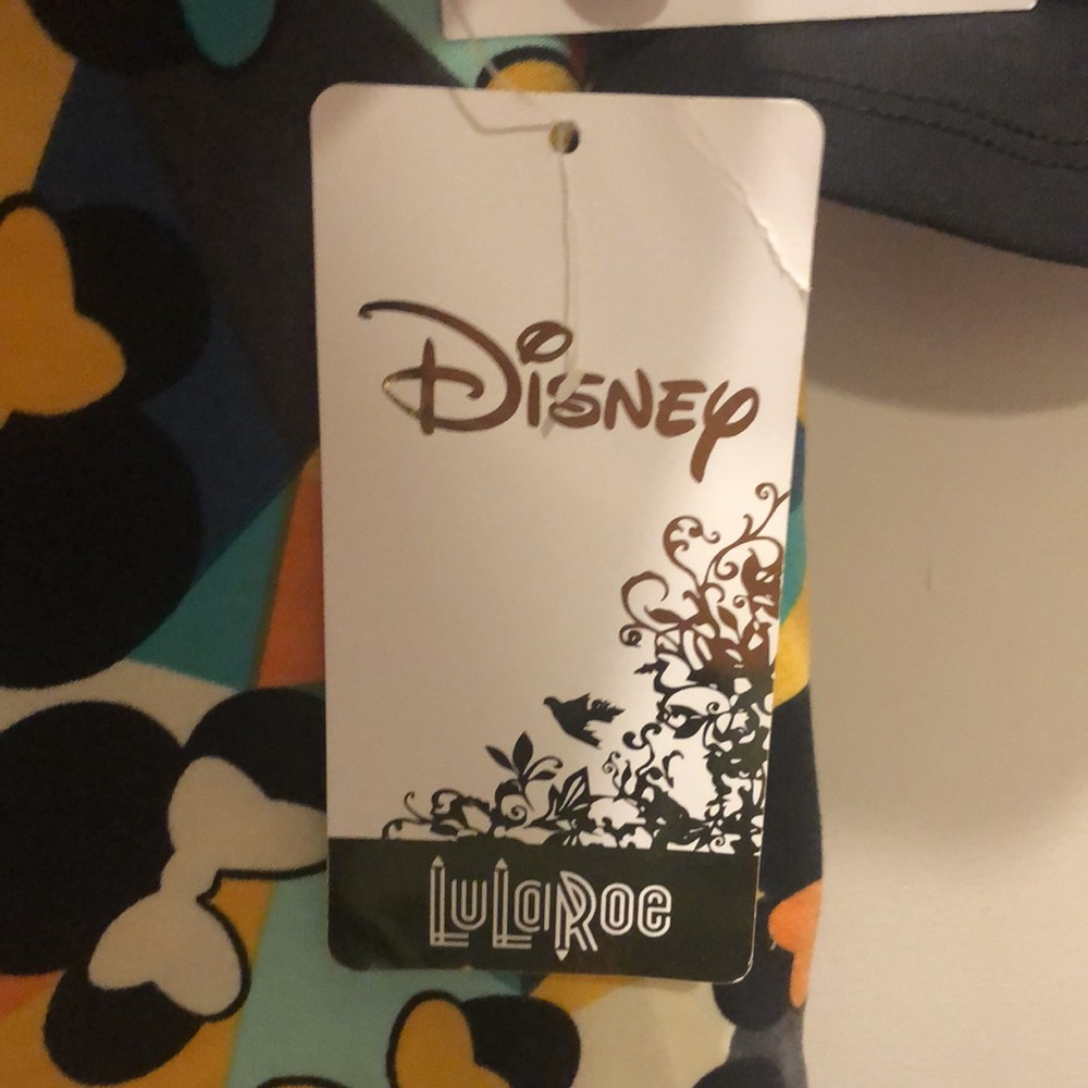 NEW LulaRoe Randy Top Medium - Picture 4 of 6